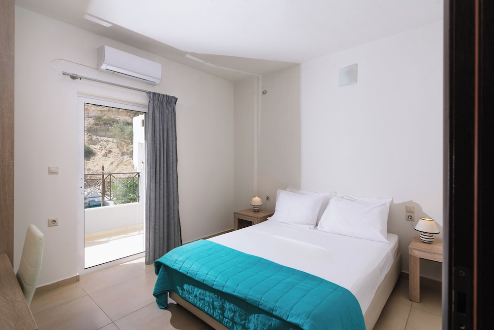 Matala Bay Apartments 12/64