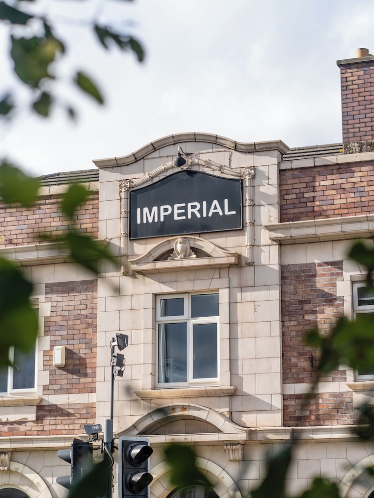 IBI Imperial Salford (ex Trivelles Hotel Manchester - Cross Lane) 59/62