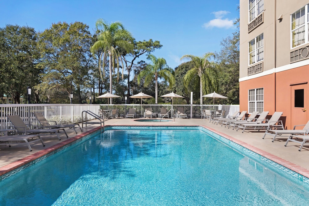 Holiday Inn Express Hotel & Suites Sarasota East - I-75 64/67