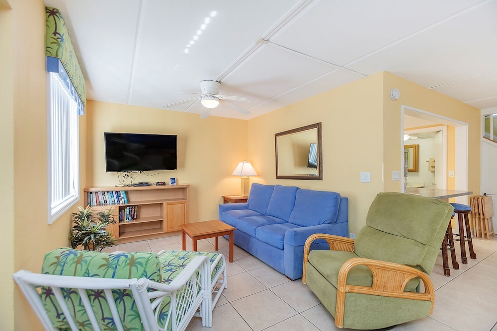 Fantasy Island Resort 10/36