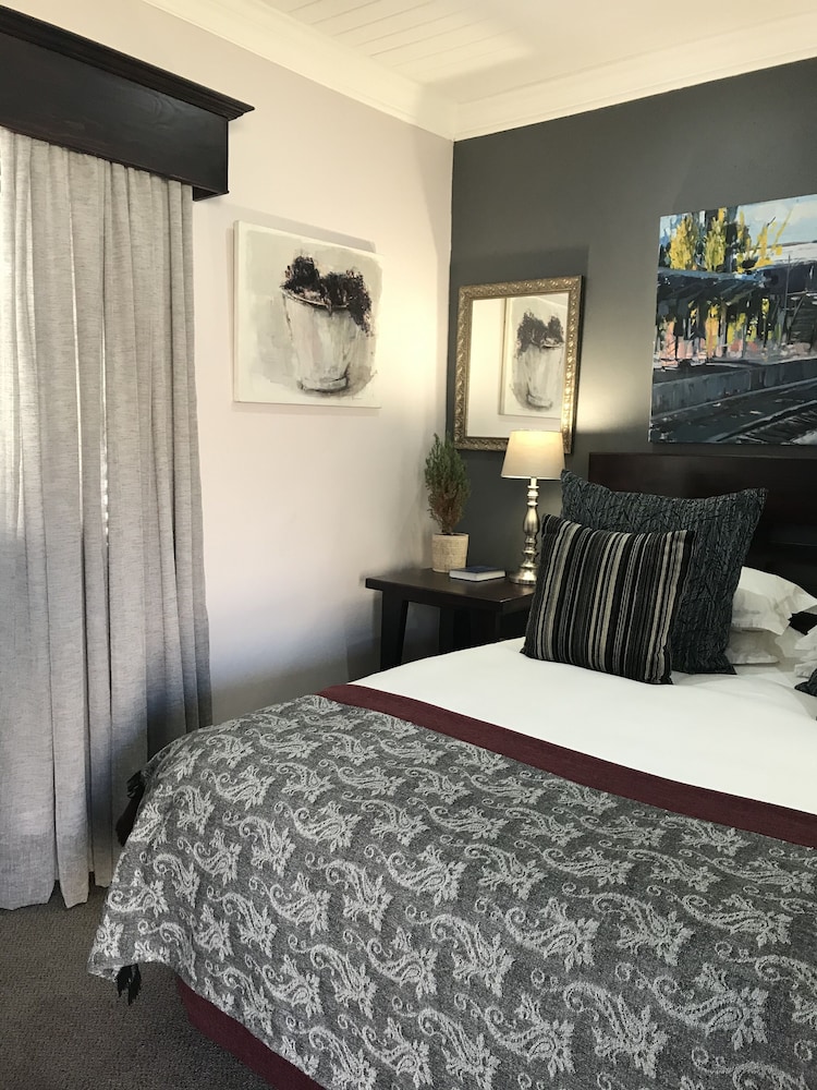 The Crown Guesthouse 11/50