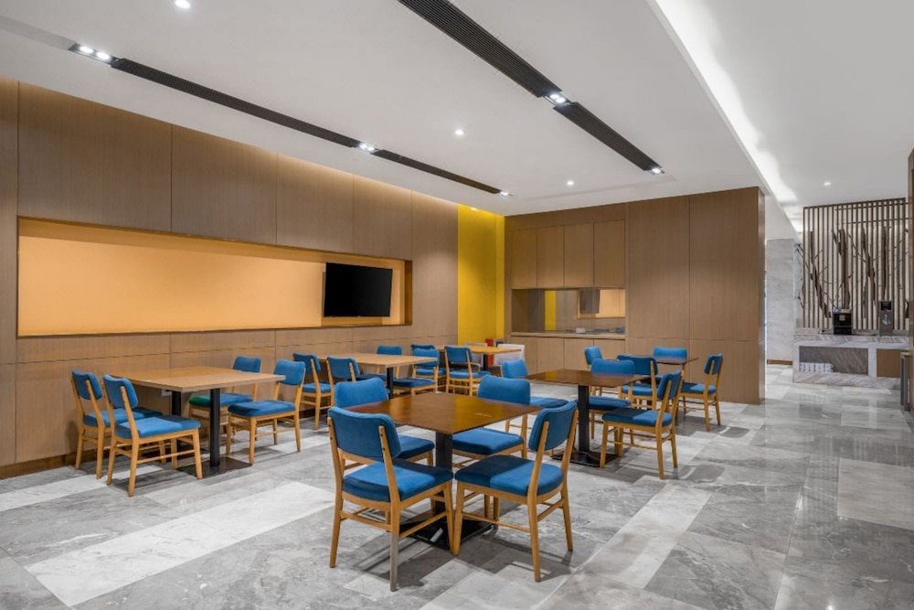 Vyluk Hotel Guangzhou Baiyun International Airport 40/50