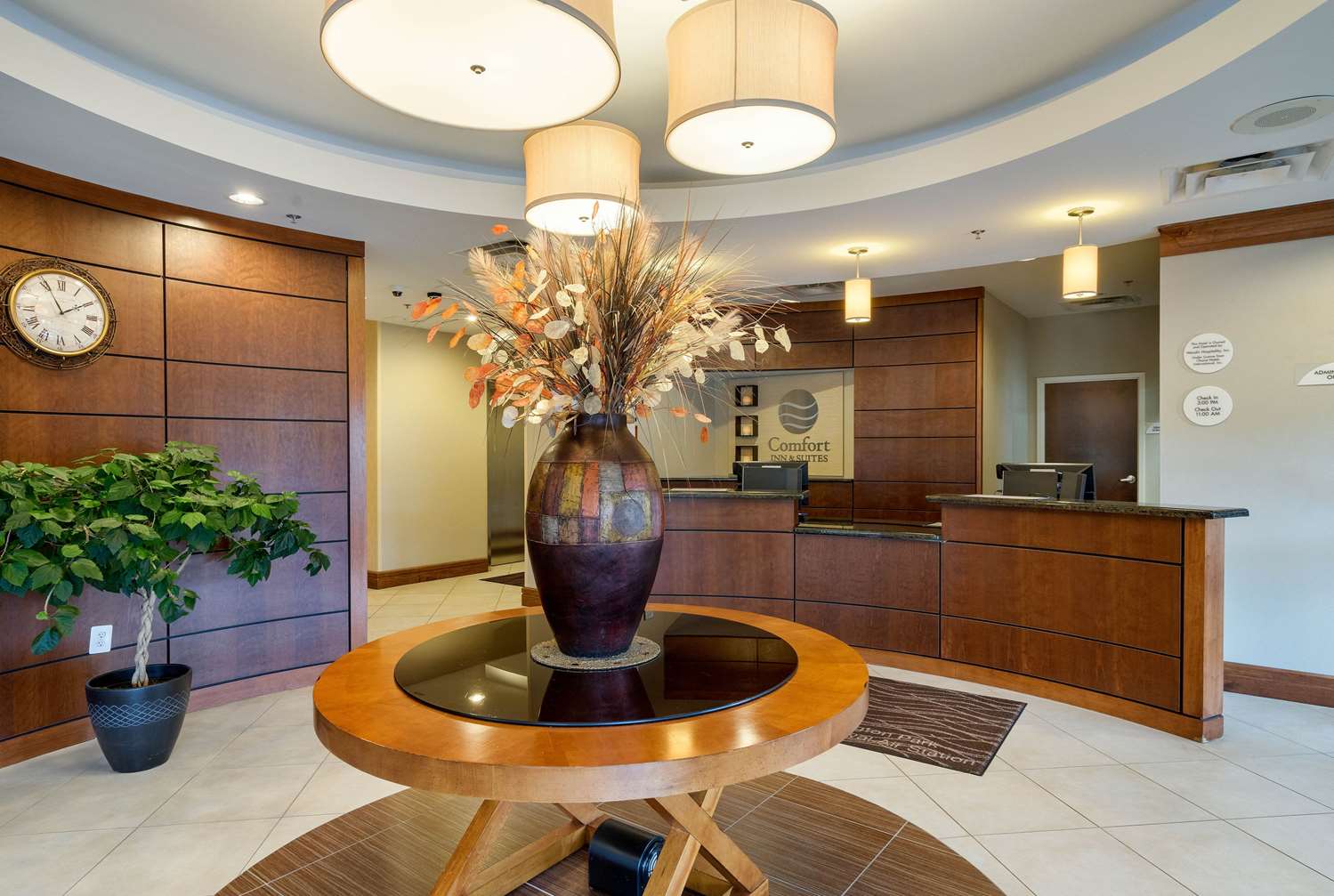 Comfort Inn & Suites Lexington Park near Pax River 4/13