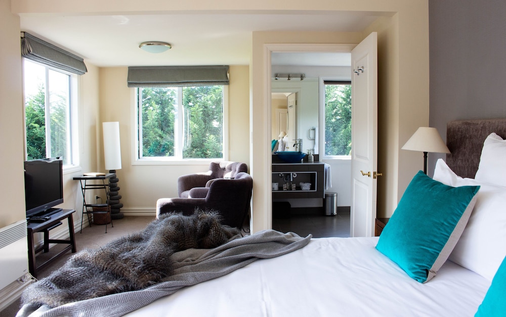 QUEENSTOWN COUNTRY LODGE 35/54
