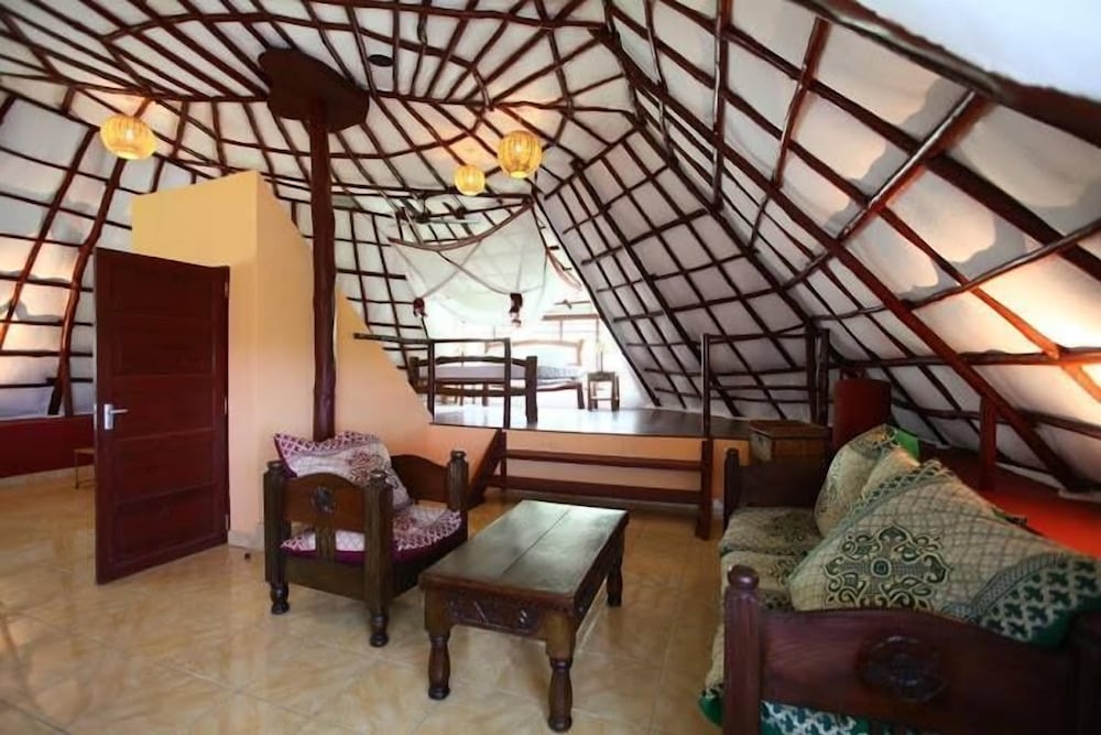 Sunset Villa Diani 20/50