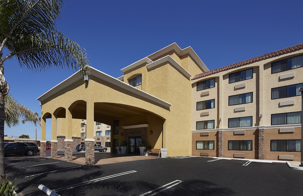 Holiday Inn Express San Diego South National City 7/73