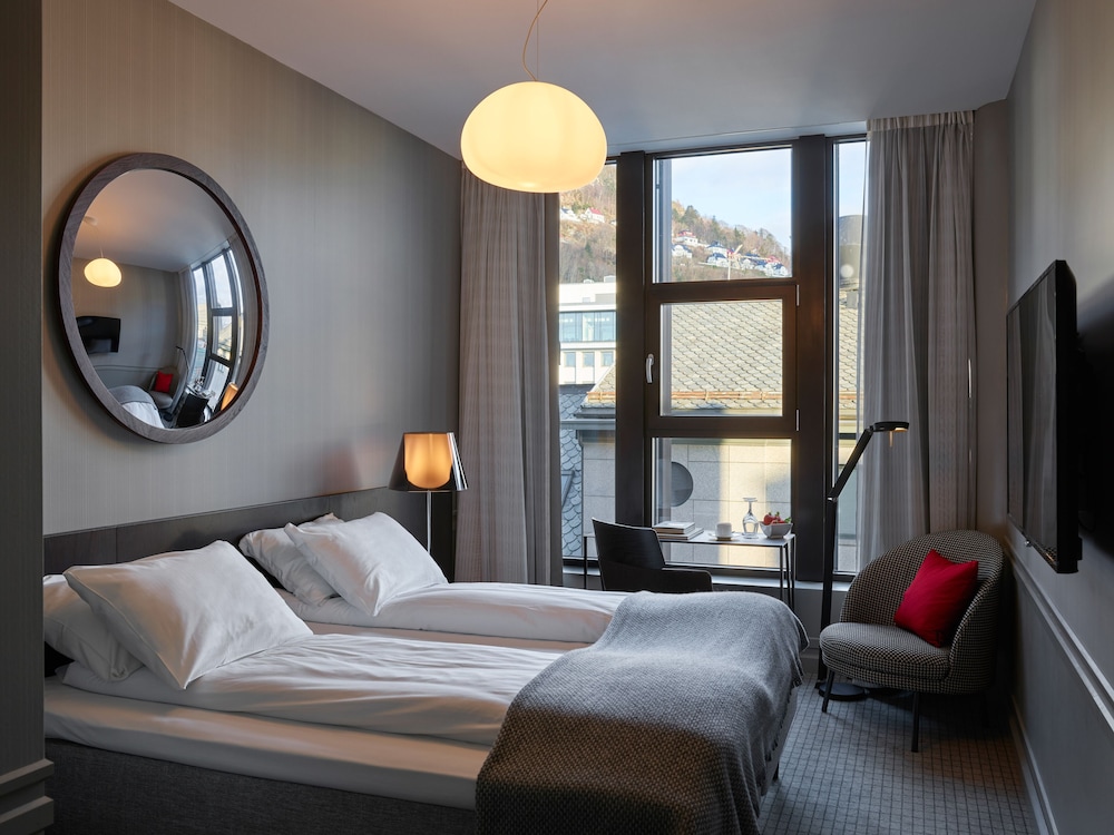 STANDARD, TWIN BEDS