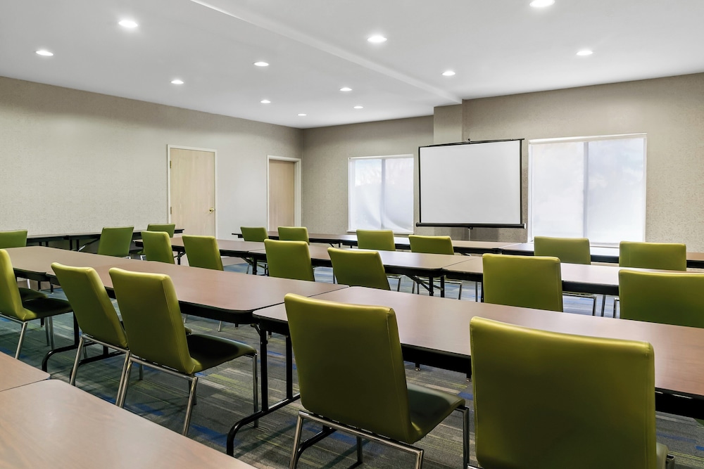 Holiday Inn Express Hotel And Suites Marion 58/68