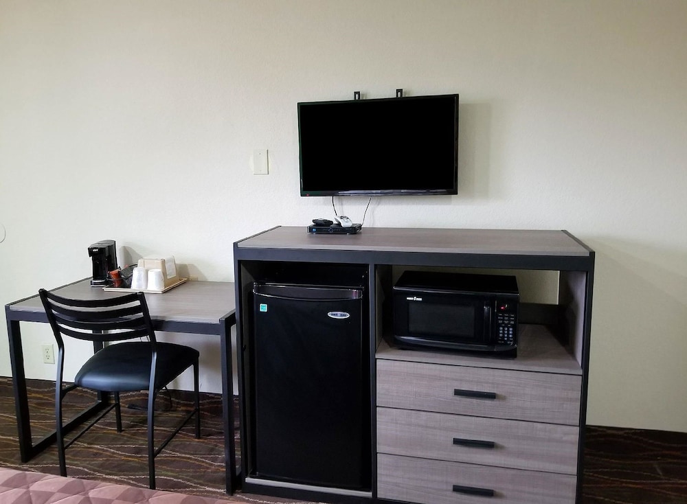 Americas Best Value Inn Alexandria 20/21