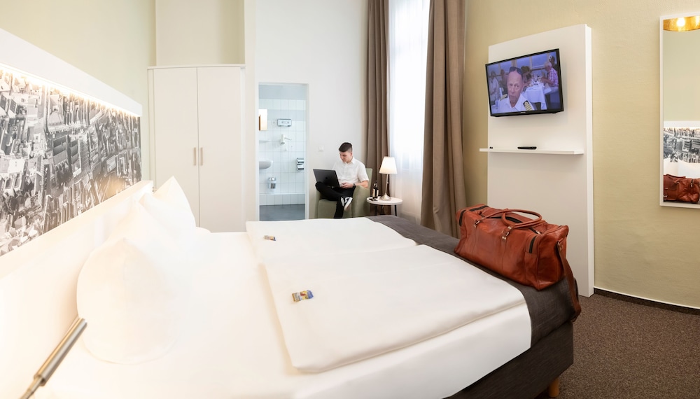 Hotel Am Schlosspark 19/71