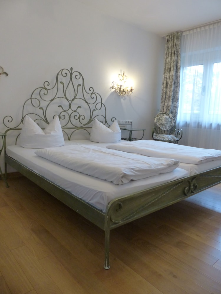 STANDARD, DOUBLE BED