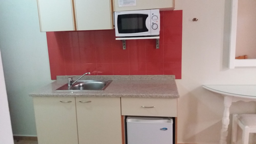 SEMIRAMIS APARTMENTS 17/21