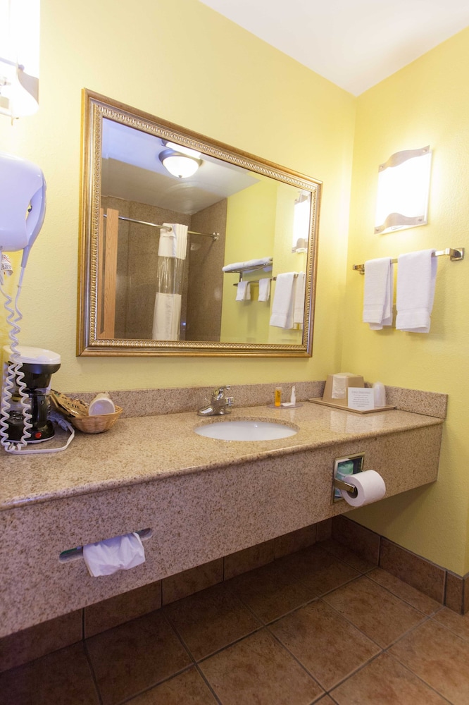 Home Town Inn Ringgold 36/55
