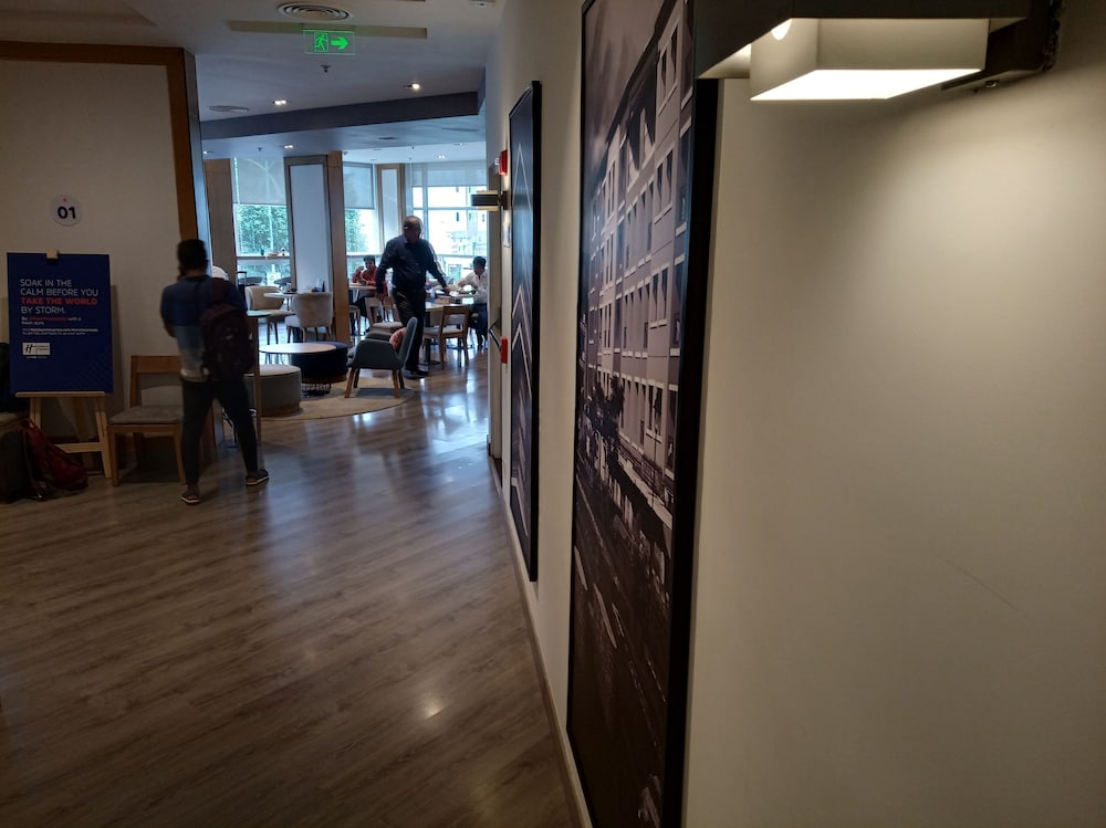 Holiday Inn Express Pune Pimpri 32/49