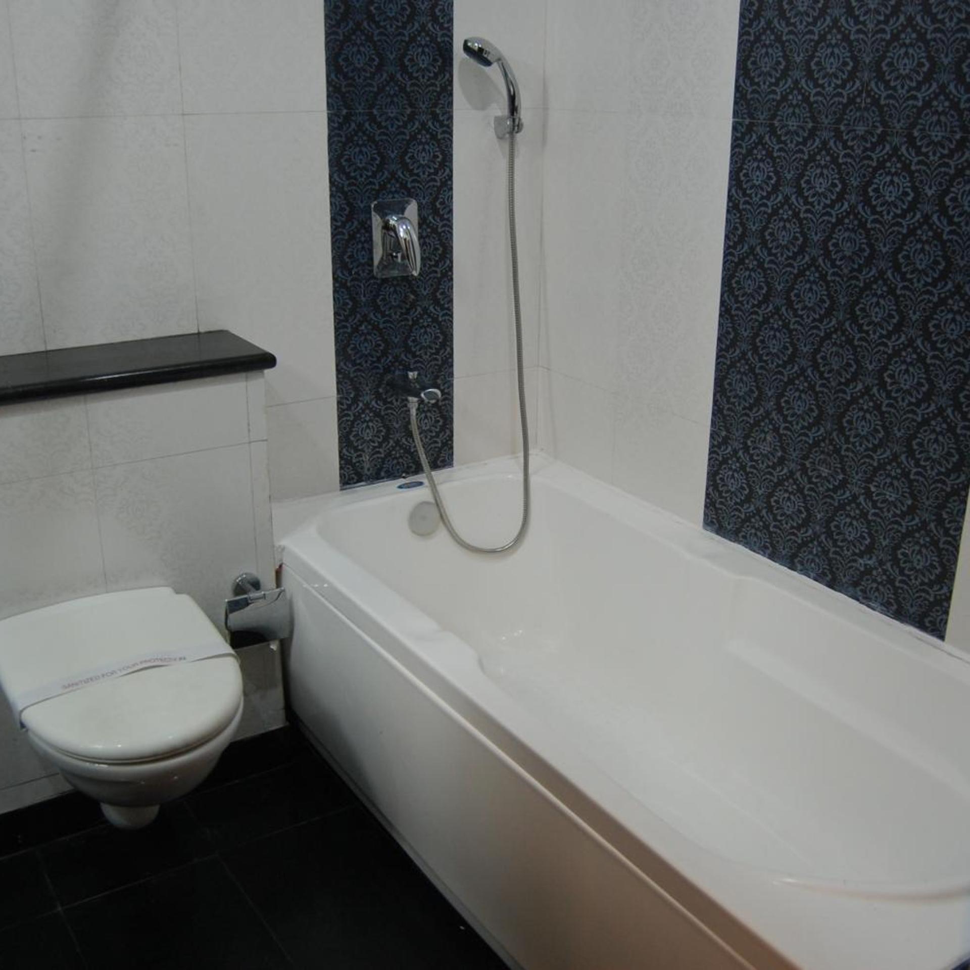 Oyo Premium Nayapalli Irc Village 67/72