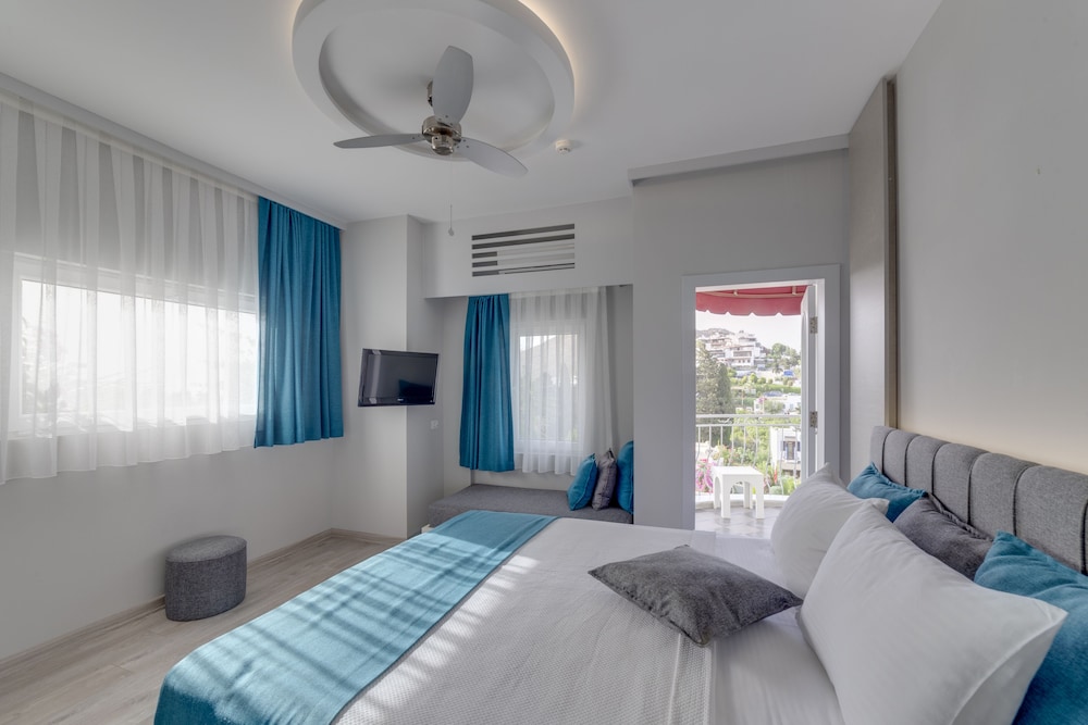 La Brezza Suite &amp; Hotel 23/63