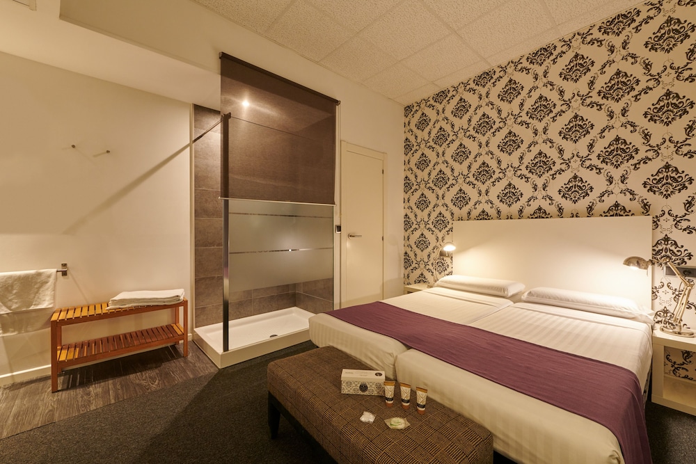 Hostal Mayerling Centro 33/33