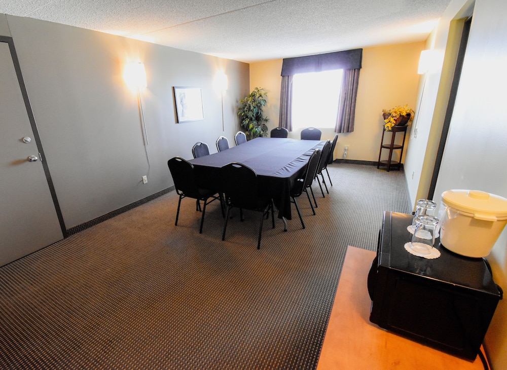 Canad Inns Destination Centre Brandon 44/51