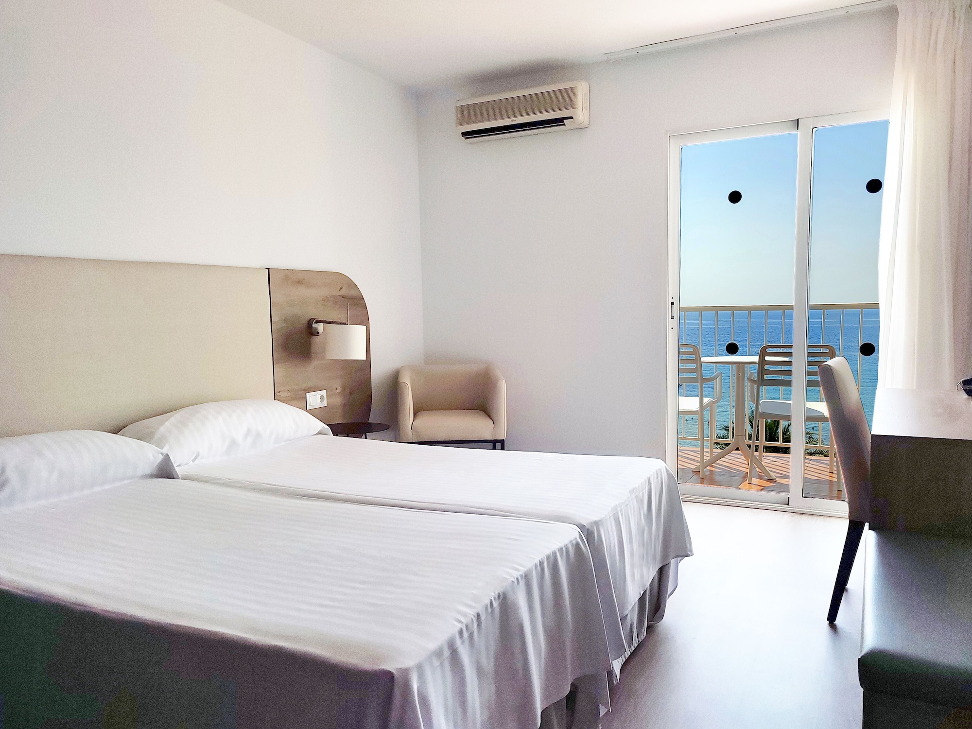 STANDARD, OCEAN VIEW