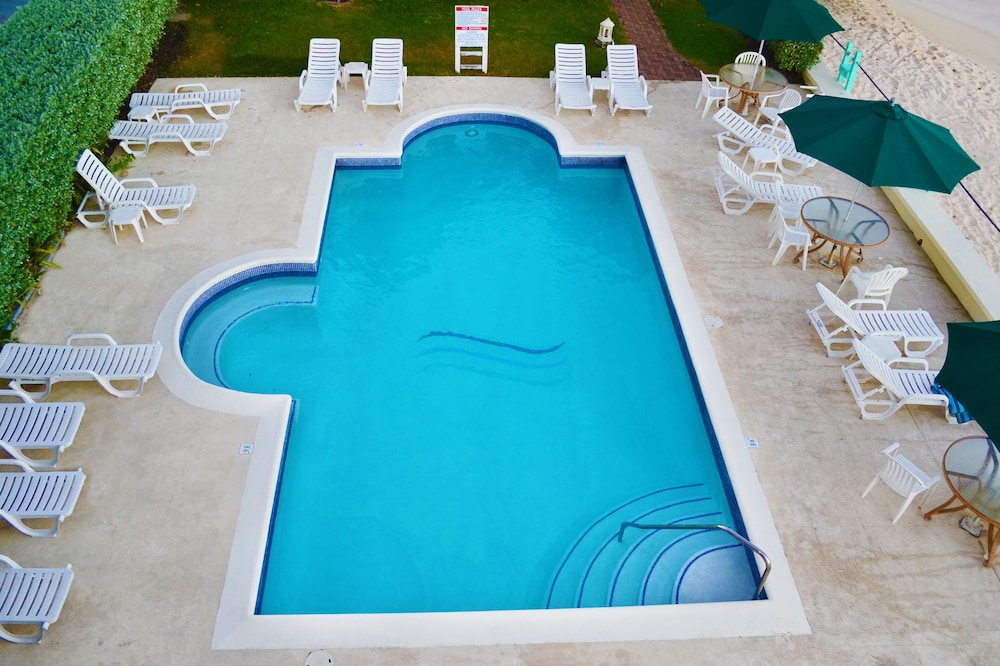 Coral Mist Beach Hotel 23/30