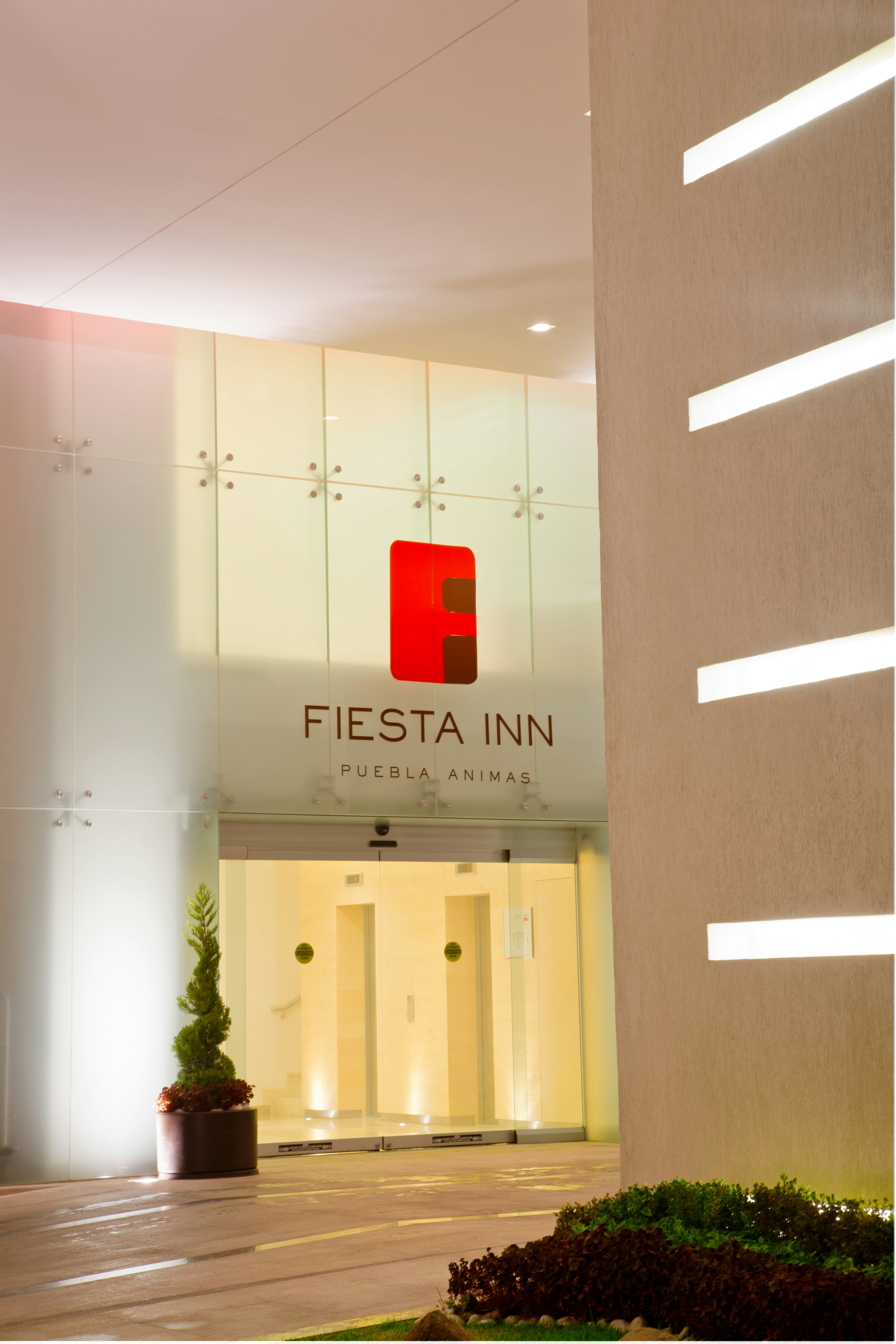 Fiesta Inn Puebla Las Animas 3/73
