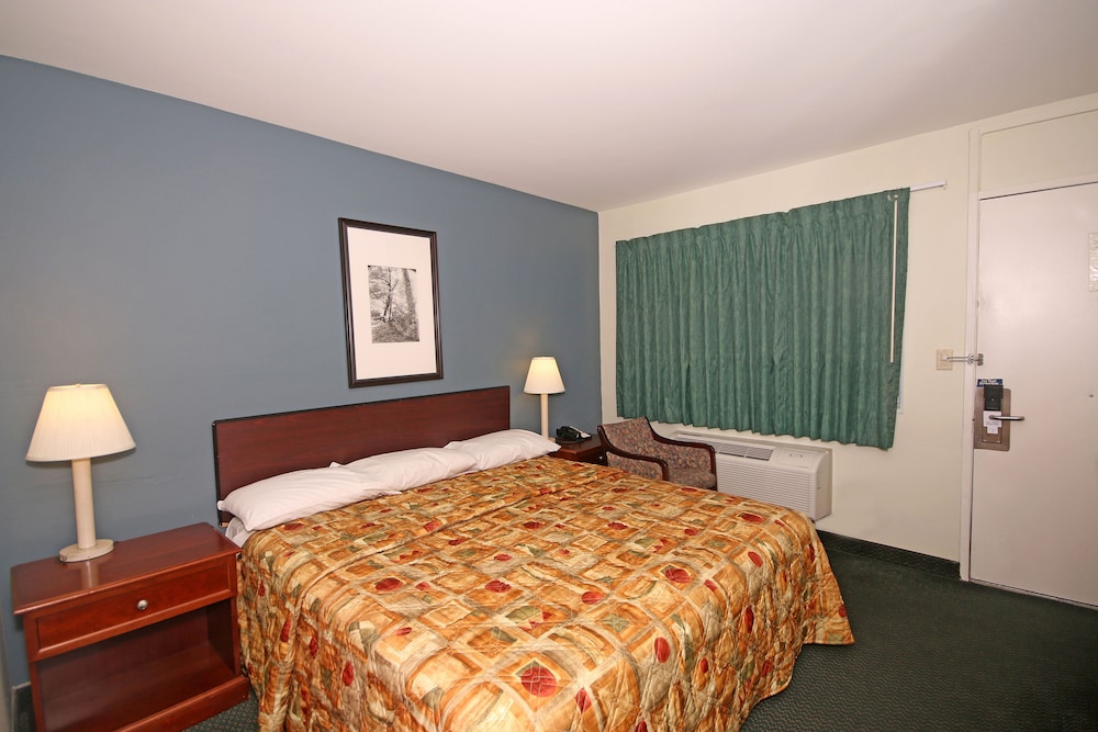 Royal Inn Charlotte Airport Hotel 14/31