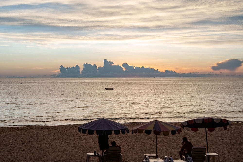 Phuket Island View Resort 70/76