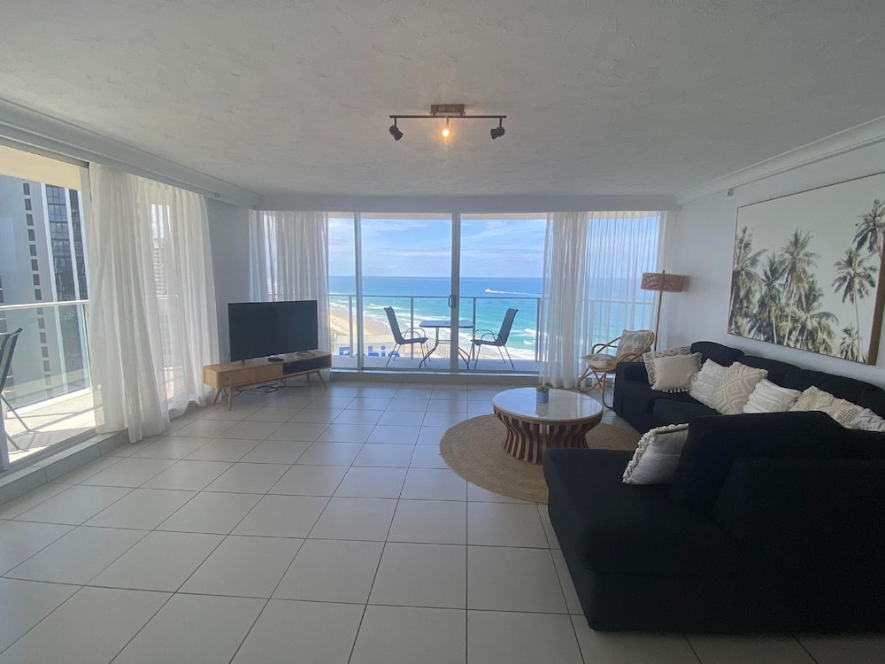 Hi Surf Beachfront Apartments 43/78