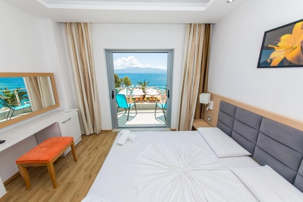 Hotel Saranda Palace 33/70