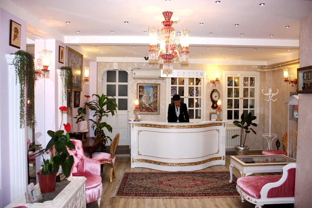 Lobby at Romantic Hotel Istanbul, ISTANBUL