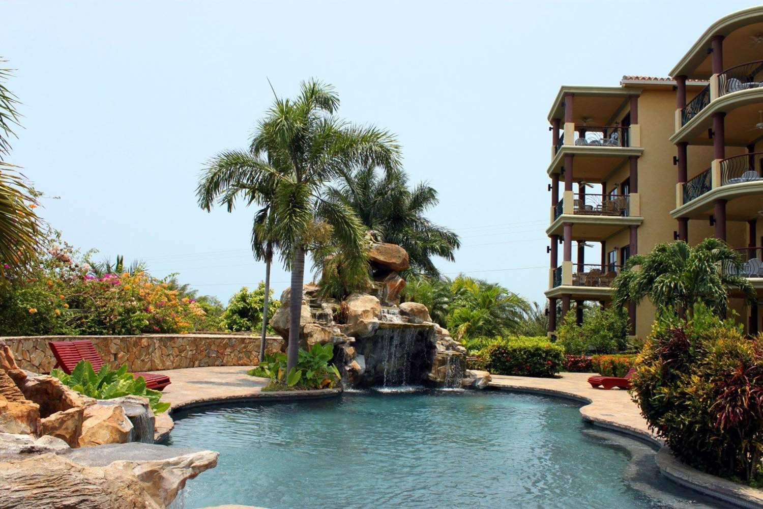 Clarion Suites Roatan at Pineapple Villas 40/46