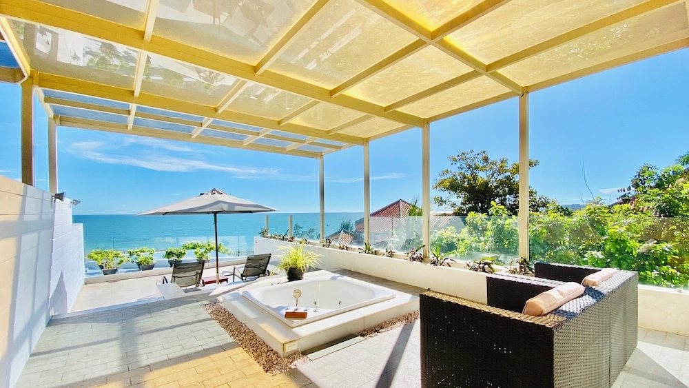 The Cliff Resort And Residences 20/50