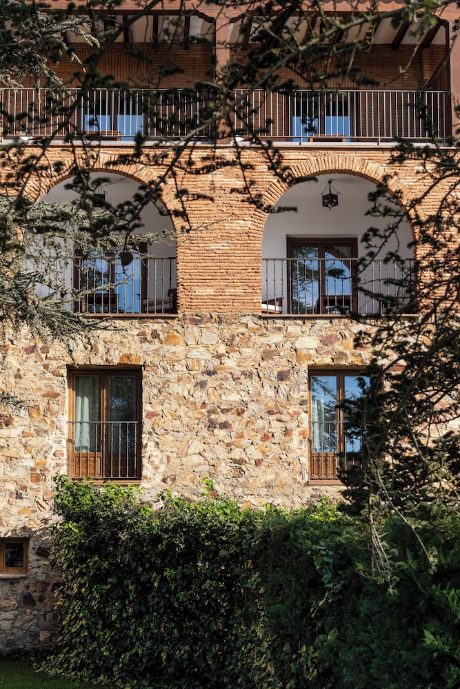 Parador De Benavente 56/63