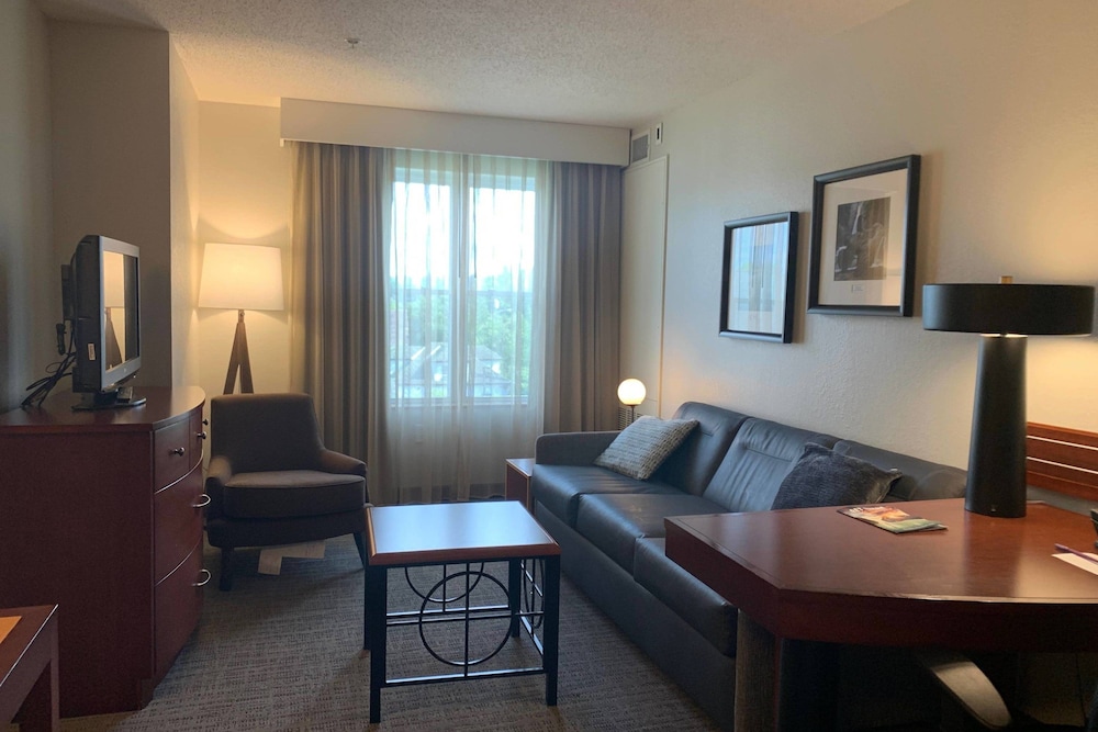 Residence Inn by Marriott Concord 18/24