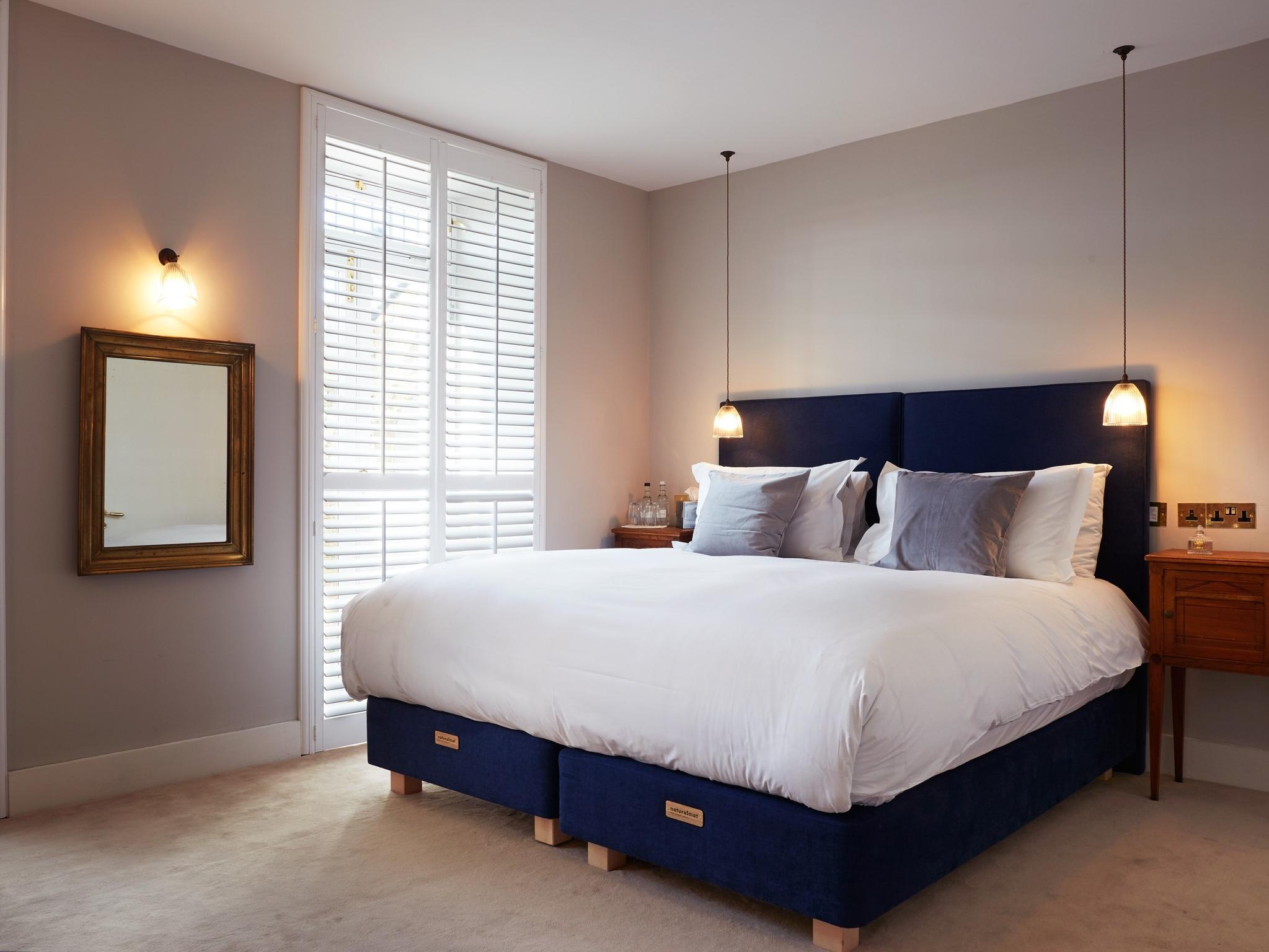 Wet, King Bed, Accessible
