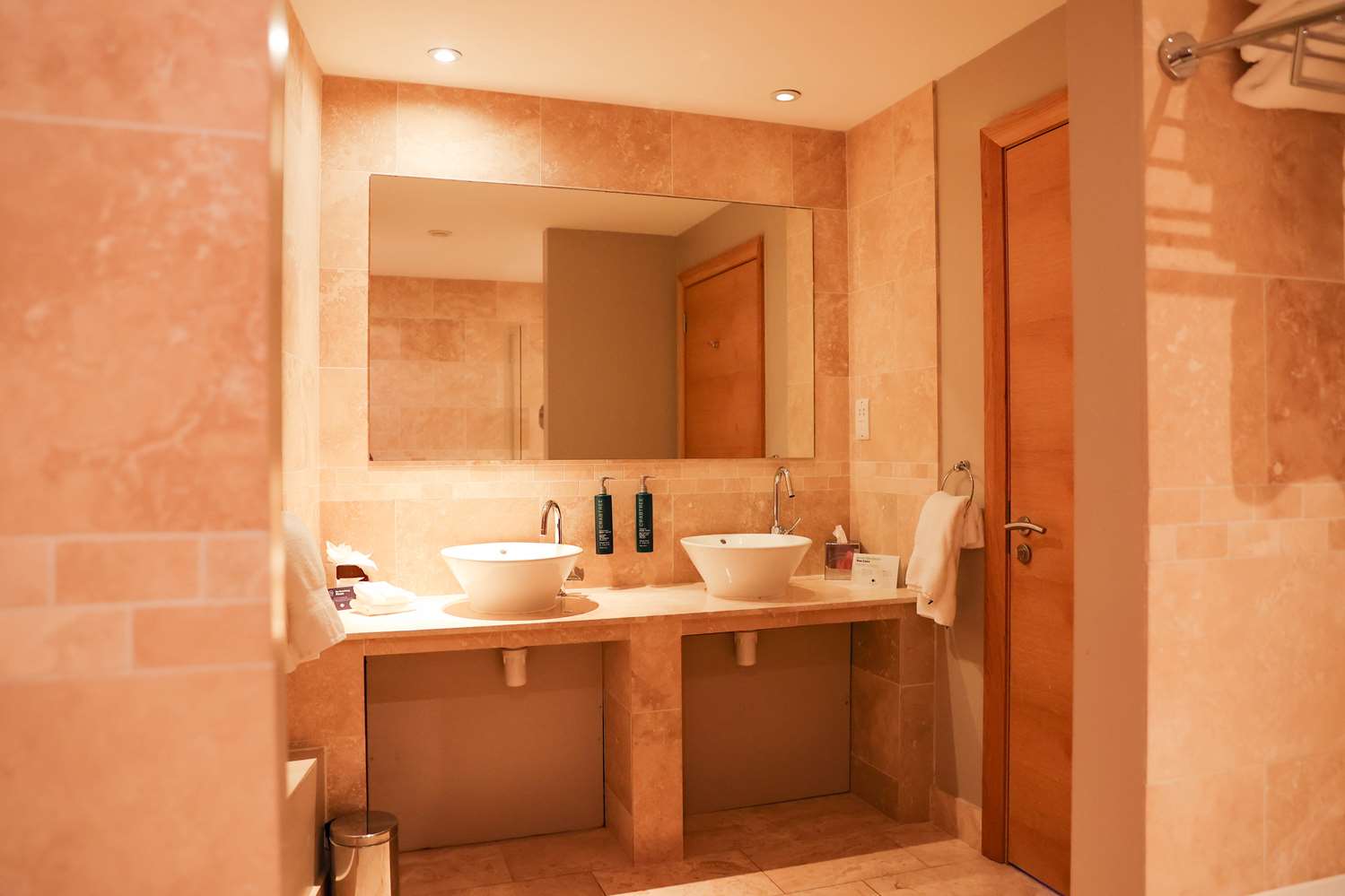 جناح جونيور بسرير كينج، Doubletree By Hilton Milton Keynes 3/3