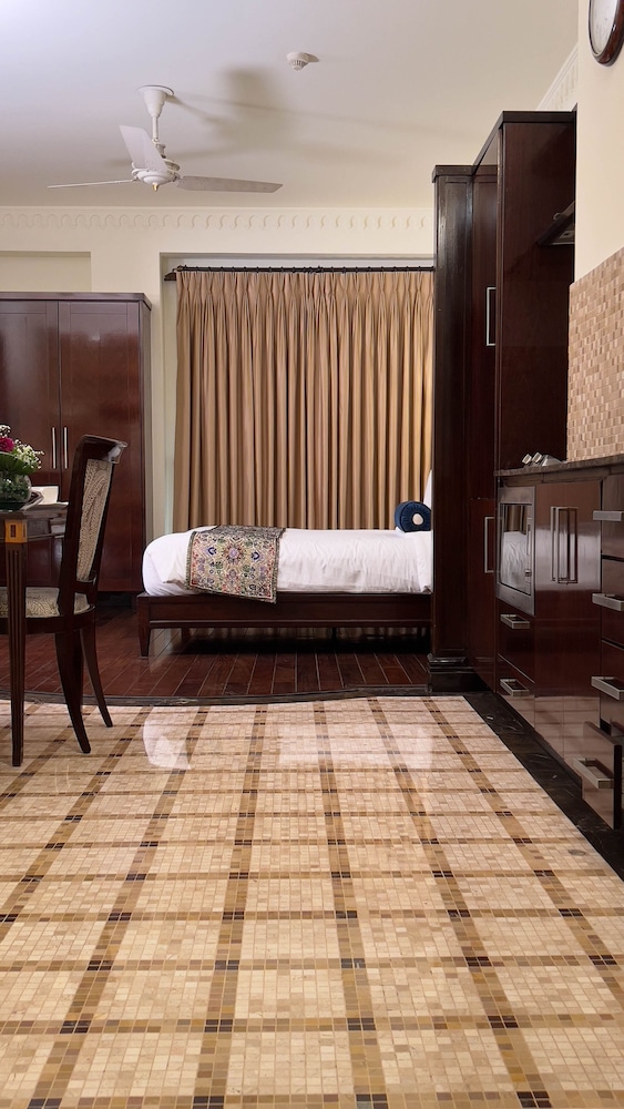 Heritage Luxury Suites - The Moor 10/65
