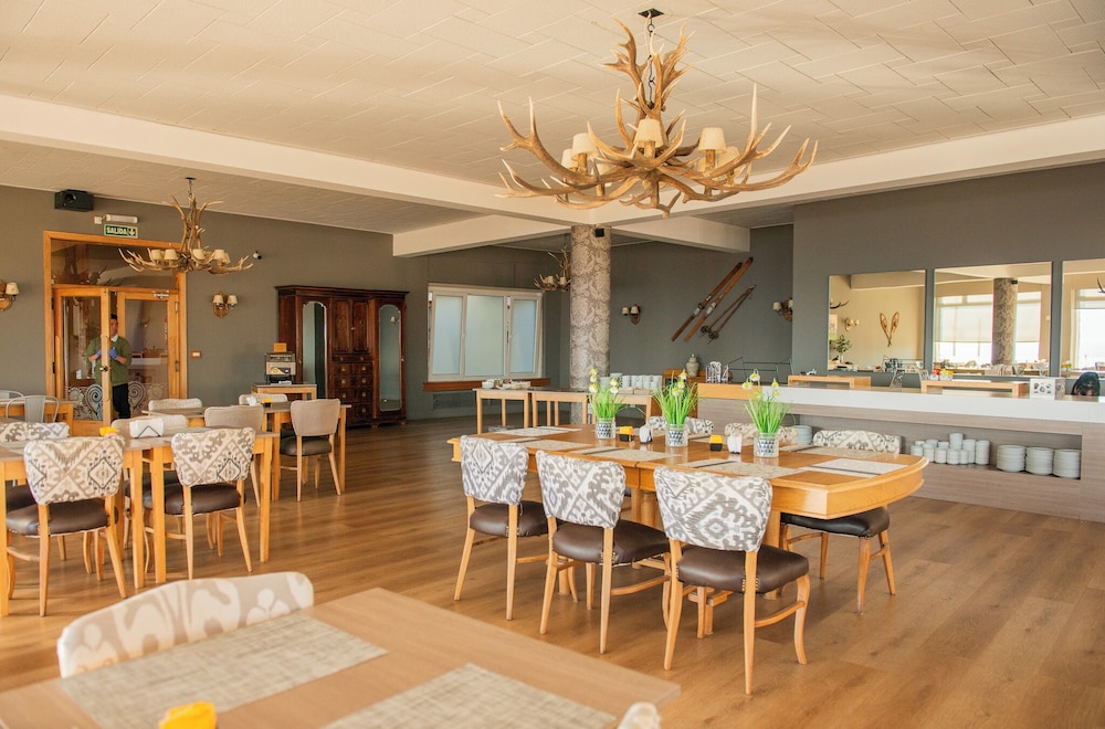 Tres Reyes Hotel 38/50