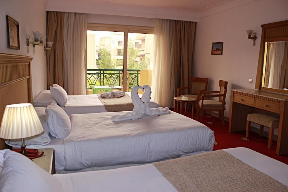 Regency Pyramids View Hotel 15/57