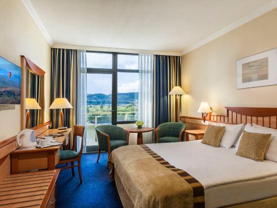 Plus, Premium, Double Bed