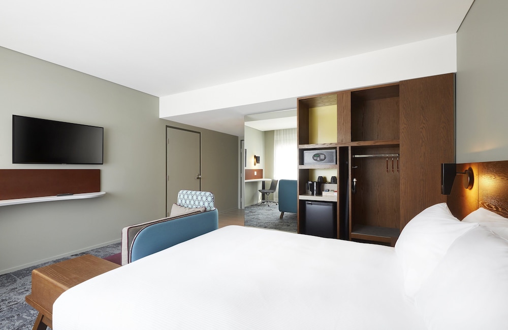 HOLIDAY INN EXPRESS NEWCASTLE 20/63