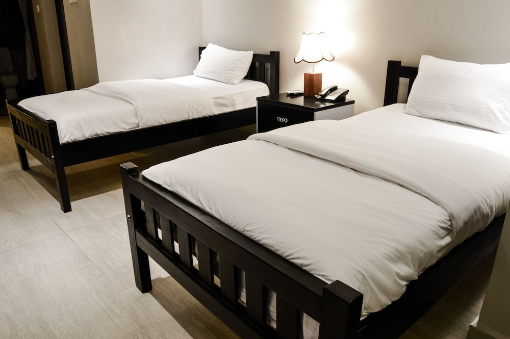 Jewelstone Hotel 25/69