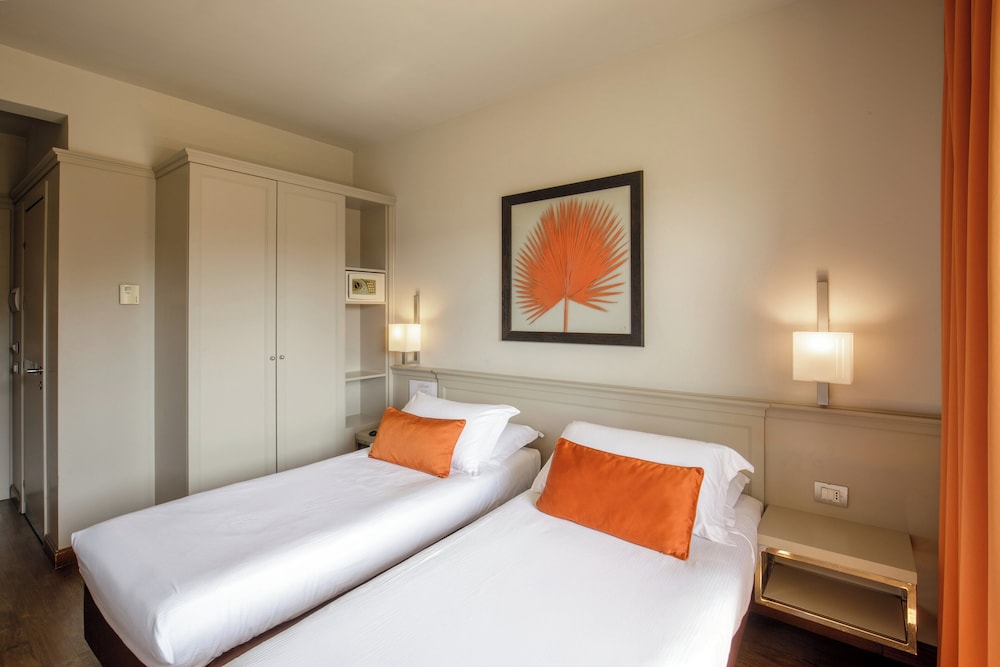 Grand Hotel Fleming 23/70