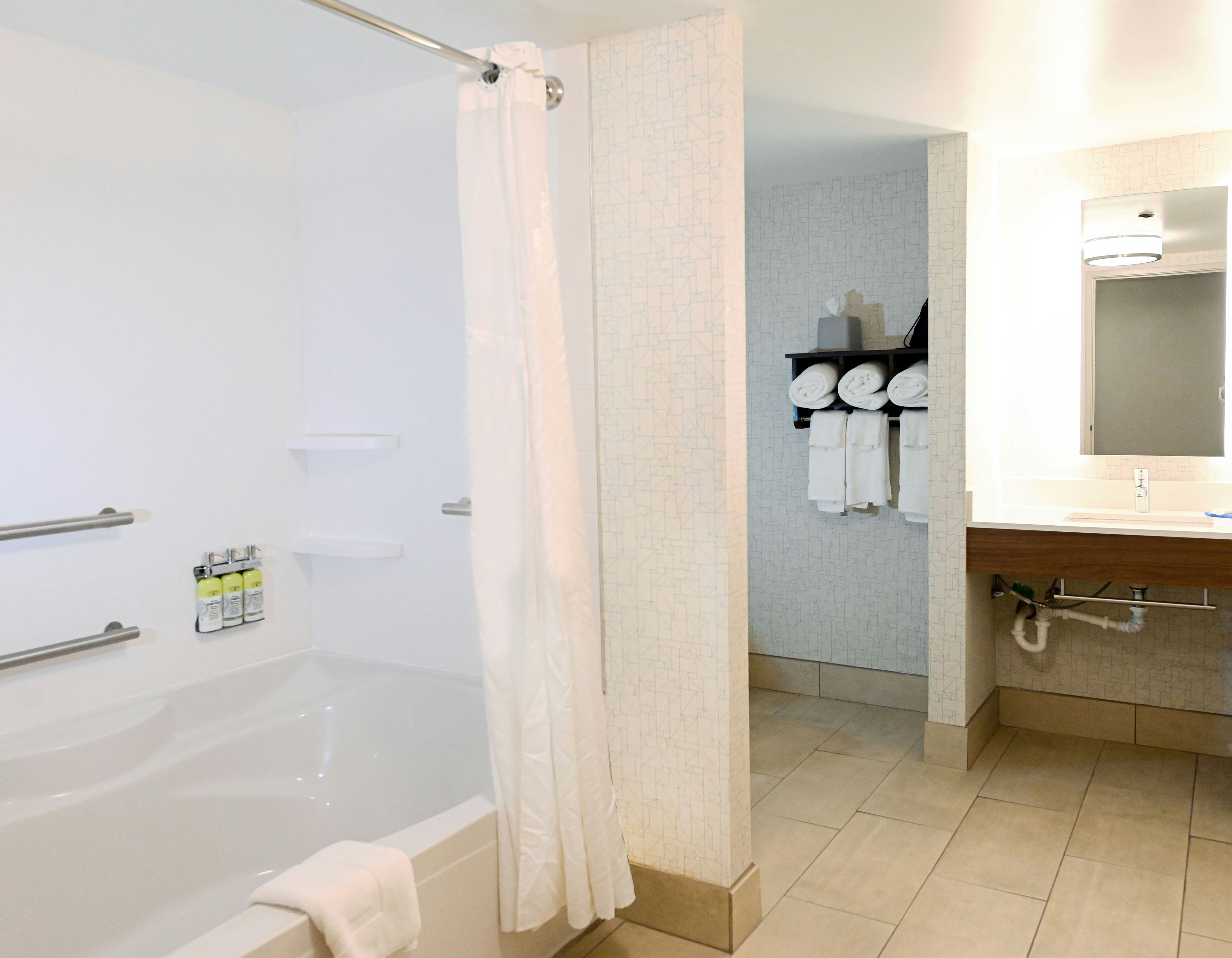 Holiday Inn Express Richmond Airport 59/60