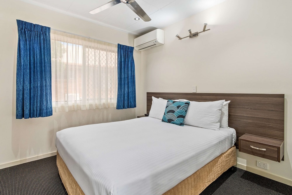 Quality Hotel Robertson Gardens 26/42