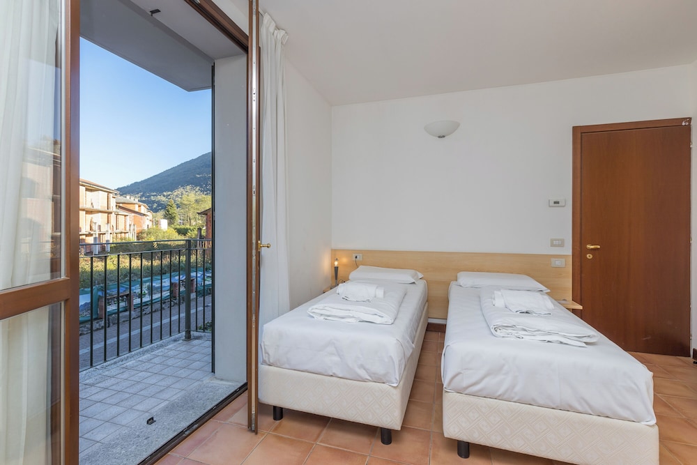 RESIDENZA PORTO LETIZIA 36/50
