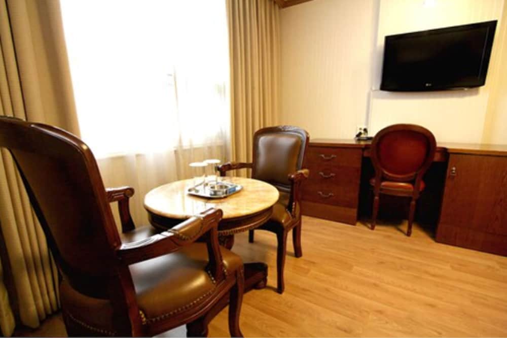 Olympic Hotel 26/49