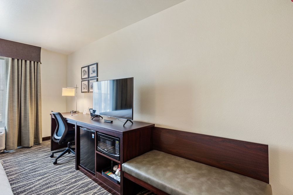 Cobblestone Hotel & Suites-Little Chute 41/48