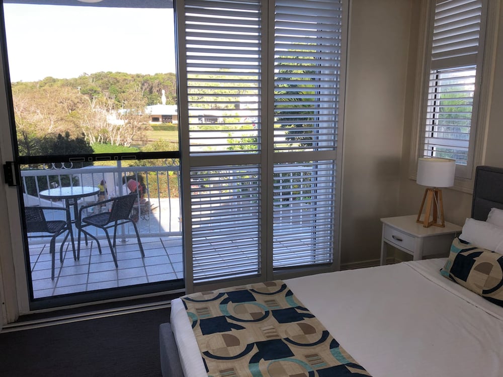 AQUARIUS RESORT 56/82