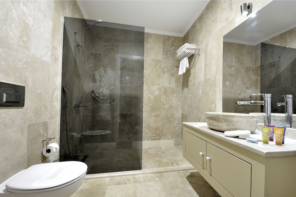 Sarpedor Boutique Hotel 45/48